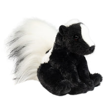 Load image into Gallery viewer, Douglas- Odie -Skunk
